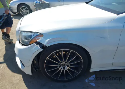 2017 Mercedes-Benz C 300 Sport из США, поврежденный, VIN 55SWF4JBXHU221858